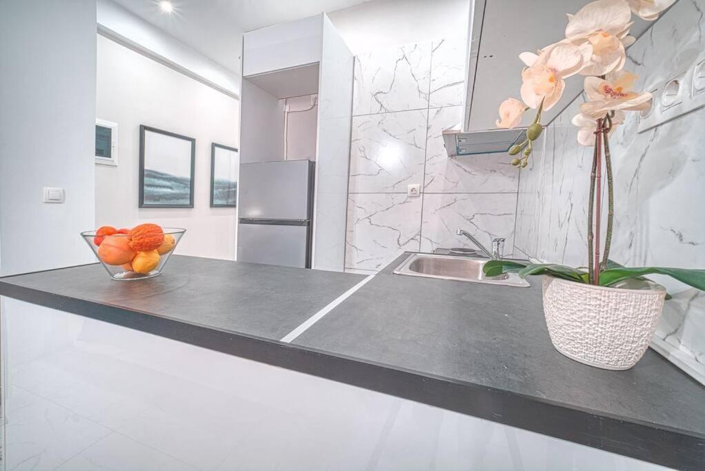 Εστία 10 Λεπτά Από Την Ακρόπολη Appartement Athene Buitenkant foto